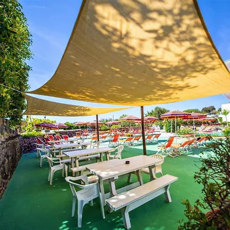 La Mandorla Готель Barano d'Ischia
