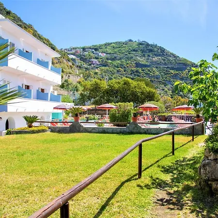 La Mandorla